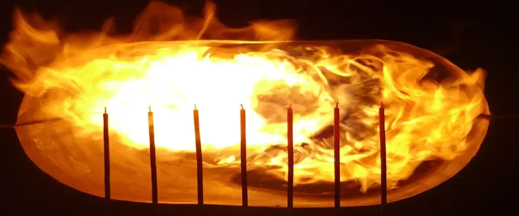 FAA propulsion-grade kerosene burner flame calibrated using K-type thermocouples.