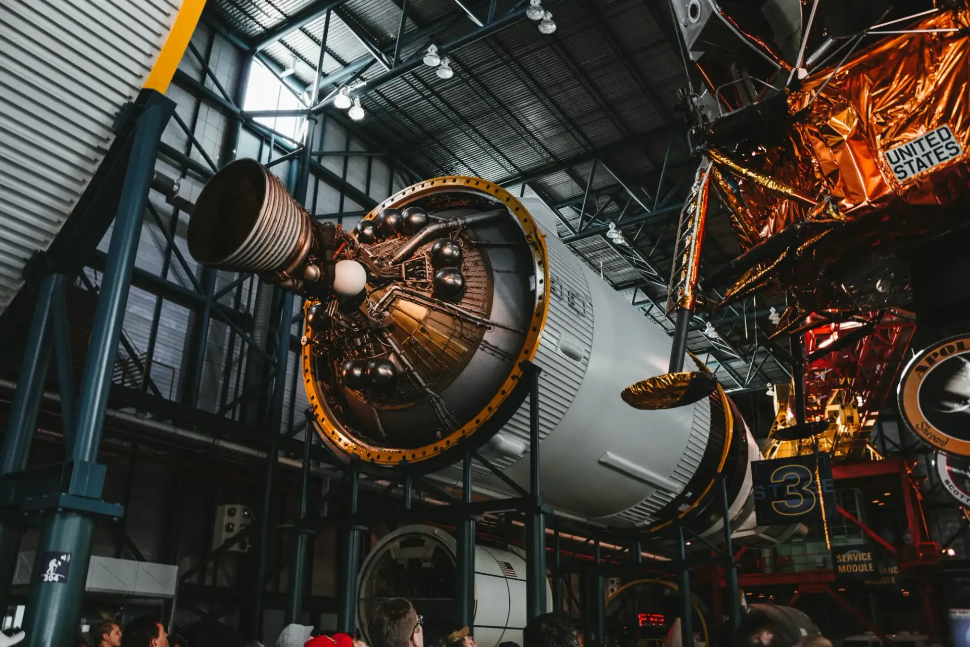 Rocket engine and launch vehicle components